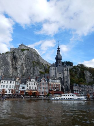 Dinant Anleger Passagierschiffe